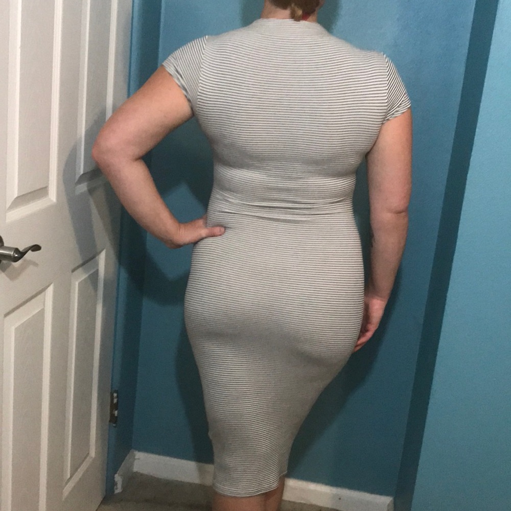 Akira Red label stretch dress size L - Picture 2 of 3